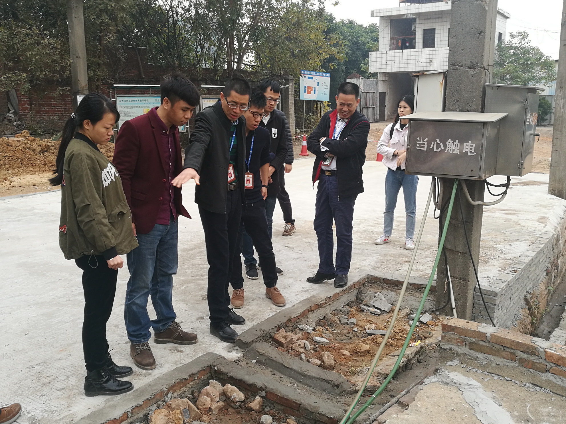 市环境保护局督导各区岁末年初环境安全检查工作